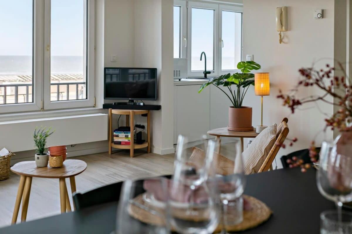 Huswell - Stylishly Refurbished With Sea View * Oostende